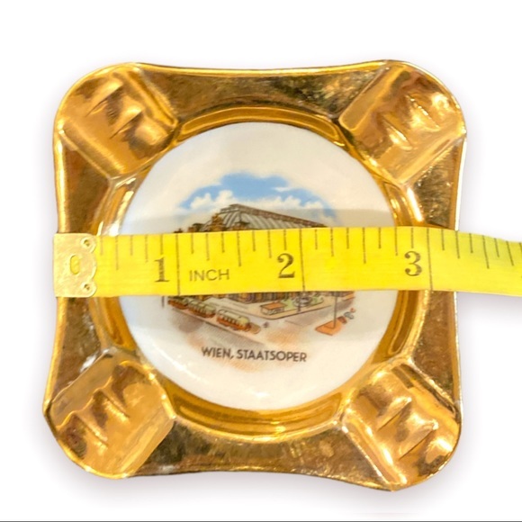 VINTAGE golden Ashtray - Picture 2 of 4